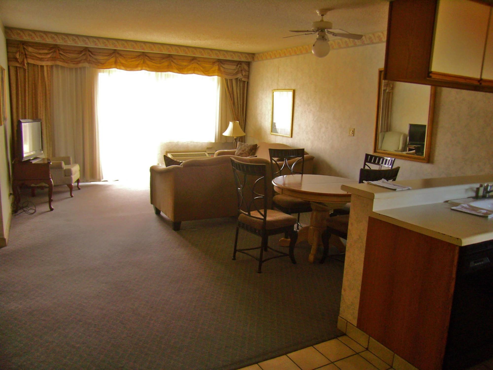 Guam Airport Hotel Tamuning Esterno foto